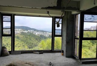 铝合金门窗的材质与清理要点